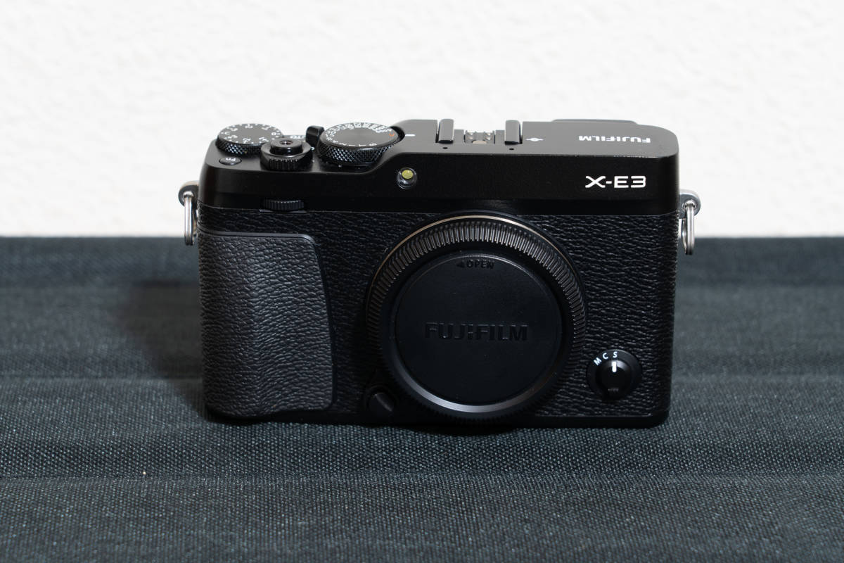 FUJIFILM X-E3 ボディ - 富士フイルム | ブラック X-E3用ボディケース 