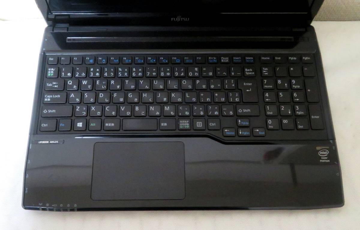 超速！SSD搭載/Office2019/第4世代Pentium 3558U/8GB/Webカメラ/無線 