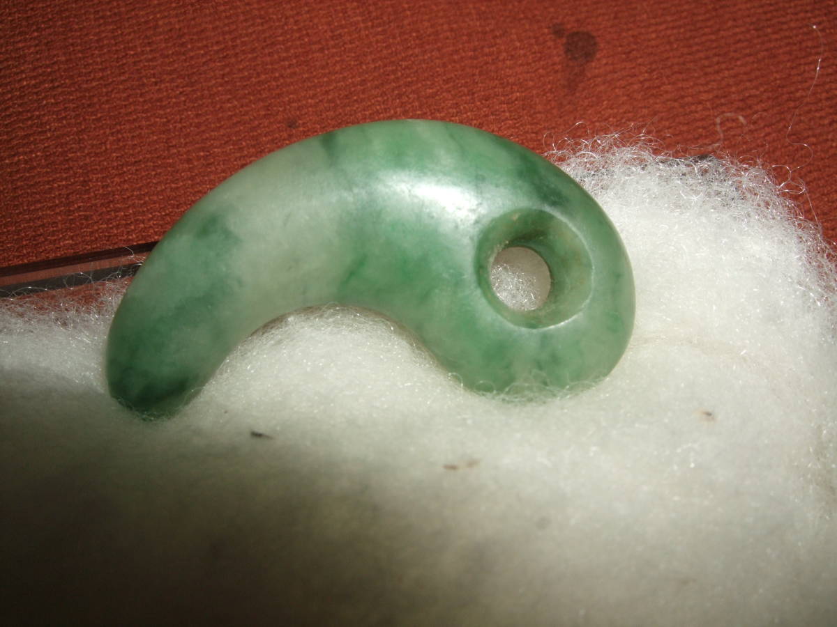 古墳期 土器 翡翠勾玉 水晶切子玉 瑠璃玉 発掘瑠璃玉と水晶切子玉