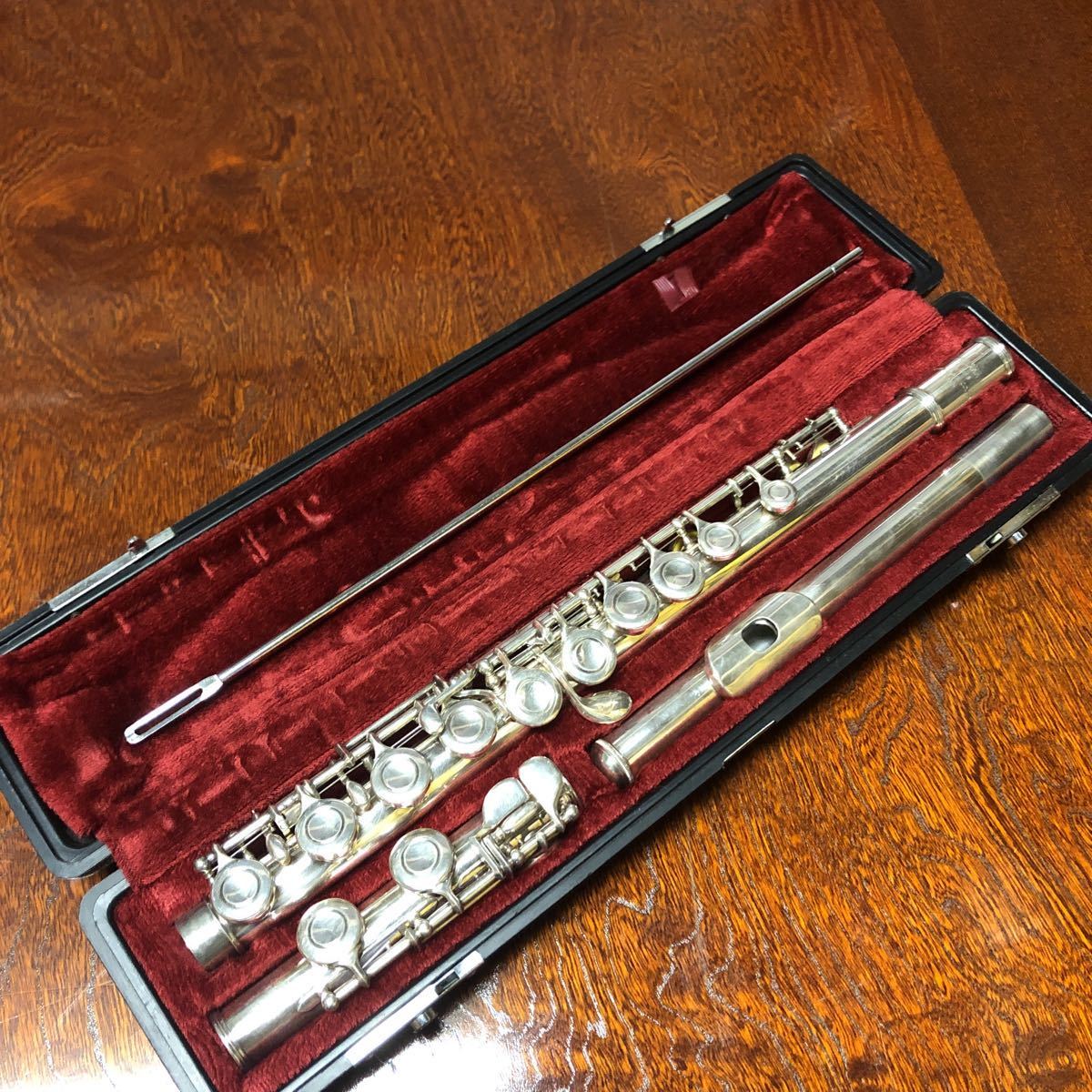 ヤマハ フルート YFL211S ケース付き 管楽器 こ度は数ある中から