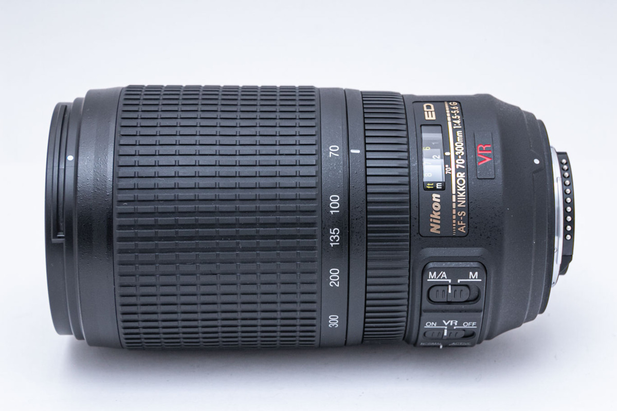 Nikon 70-300mm VR AF-S G Nikkor ED Lens f4.5-5.6 F4.5-5.6