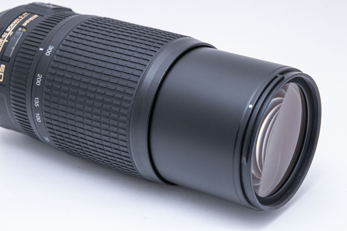 Nikon 70-300mm VR AF-S G Nikkor ED Lens f4.5-5.6 F4.5-5.6