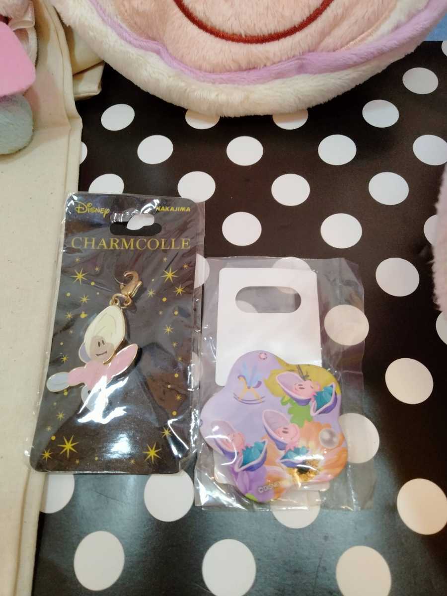 大量 ディズニー ふしぎの国のアリス ヤングオイスター ツムツム ぬいぐるみ マスコット チャーム ポーチ タオル スマポシェ 缶バッジ ディズニー 売買されたオークション情報 Yahooの商品情報をアーカイブ公開 オークファン Aucfan Com