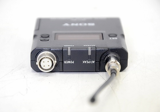 SONY - DWT-B01 | デジタルワイヤレストランスミッターの通販 Sony Transmitter Wireless Digital Audio Trew デジタルワイヤレストランスミッター デジタルワイヤレス ソニー プロオーディオ ソニー、舞台用の1.2GHz帯仕込み用ボディパックトランスミッター