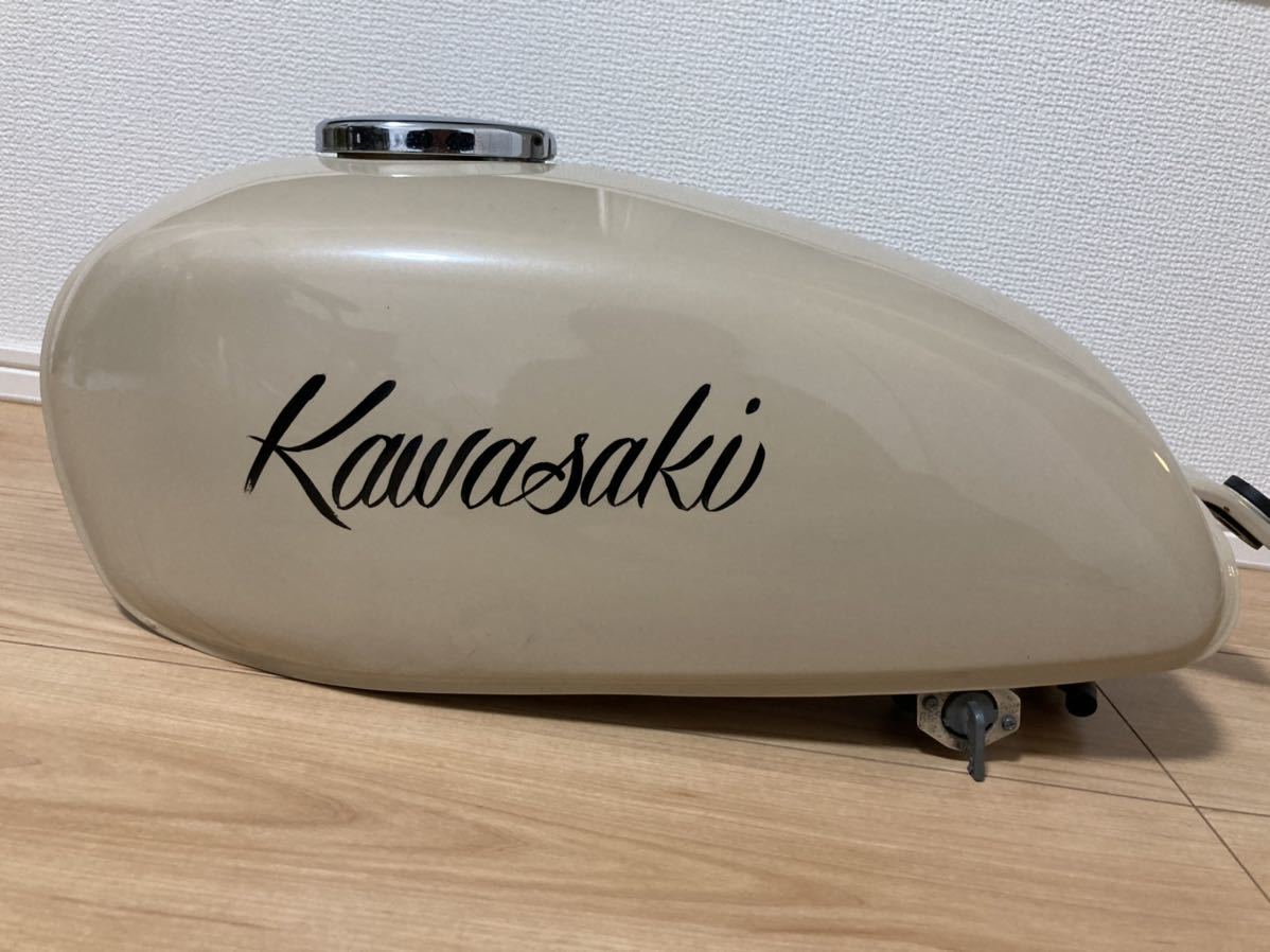 s*a様 250tr タンク　サイドカバー サイドカバー 250tr タンク カワサキ 250TR s*a様 - メルカリ 純正