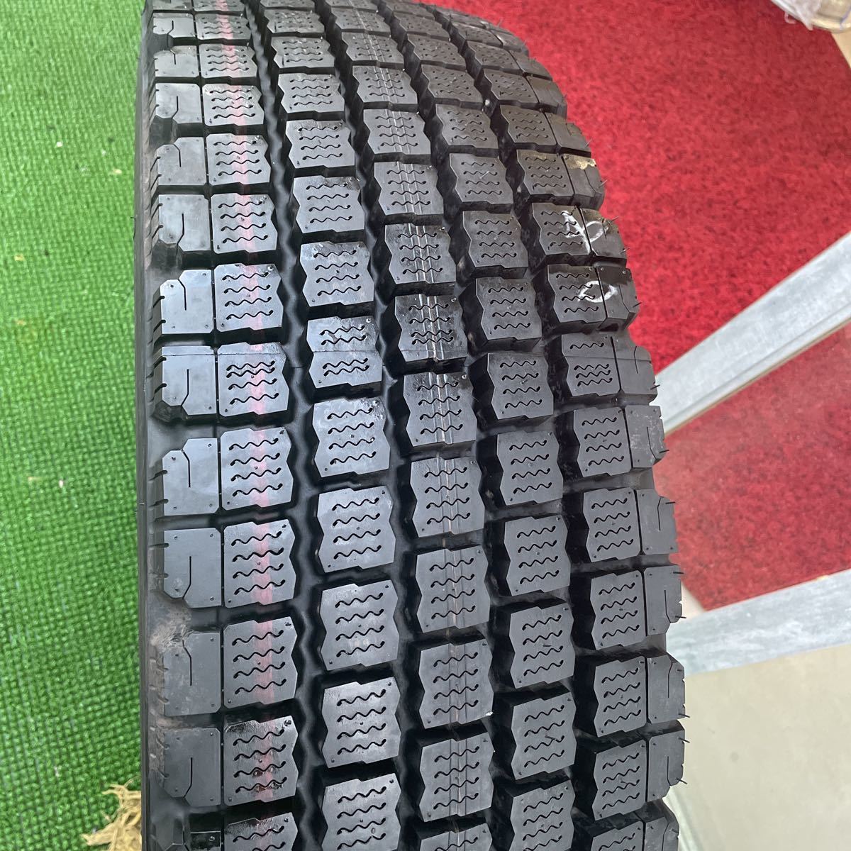 ブリヂストン 価格｜275&frasl;80R22.5 151&frasl;148J 22.5 M888 BRIDGESTONE V-STEEL 275／80r22．5の通販 80R 11R22.5 2本 MIX ◇送料込◇即決 275&frasl;80R 10本 新品