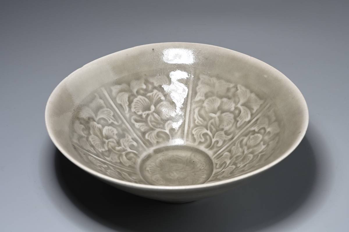 耀州窯 茶碗 宋時代 青磁 中国 共箱 唐物 中国古玩 時代物 中国美術