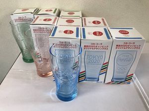 お洒落 Coca Colaの値段と価格推移は 件の売買情報を集計したお洒落 Coca Colaの価格や価値の推移データを公開