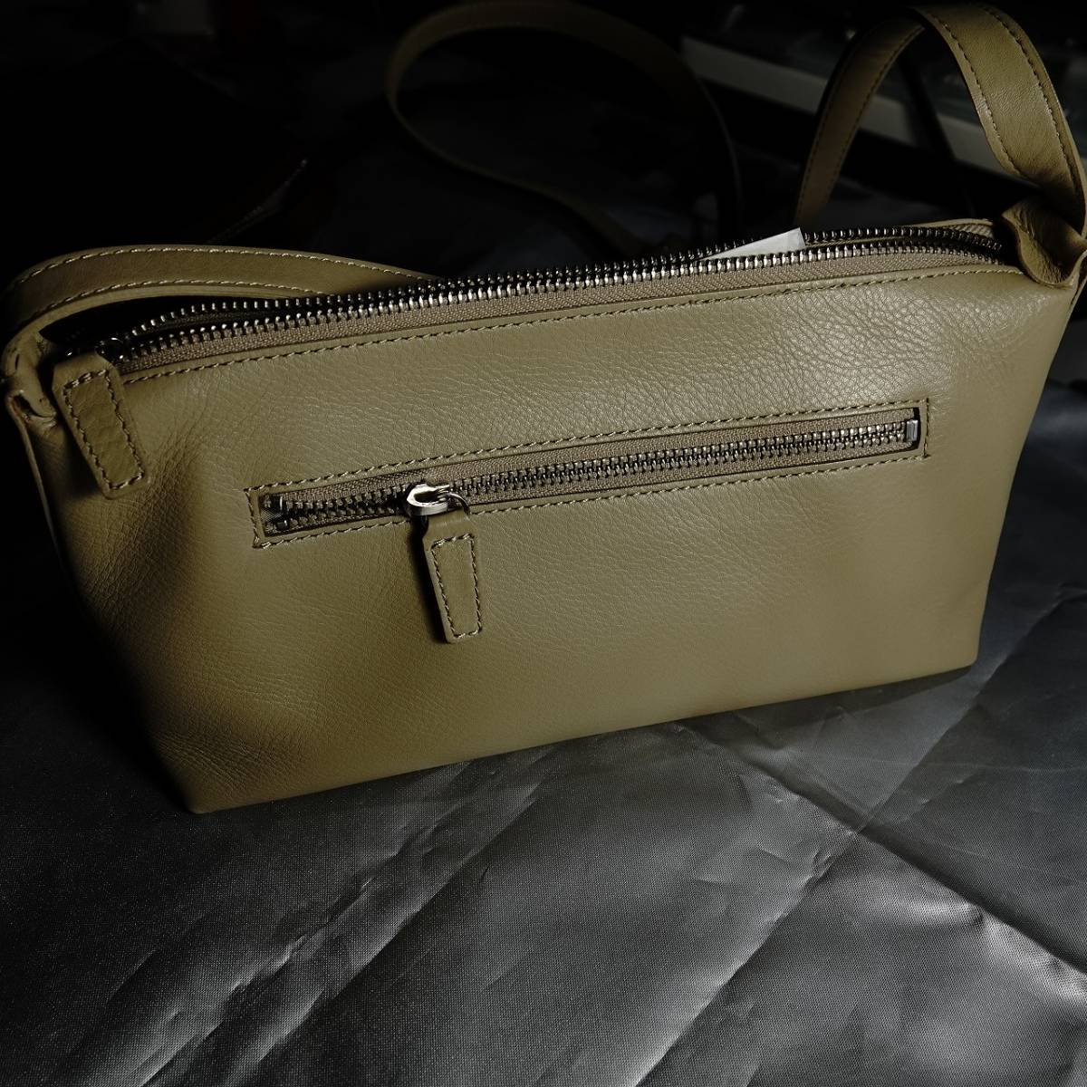 M&H】マーガレットハウエル idea 本革ミニ ショルダーバッグ 斜め掛け 