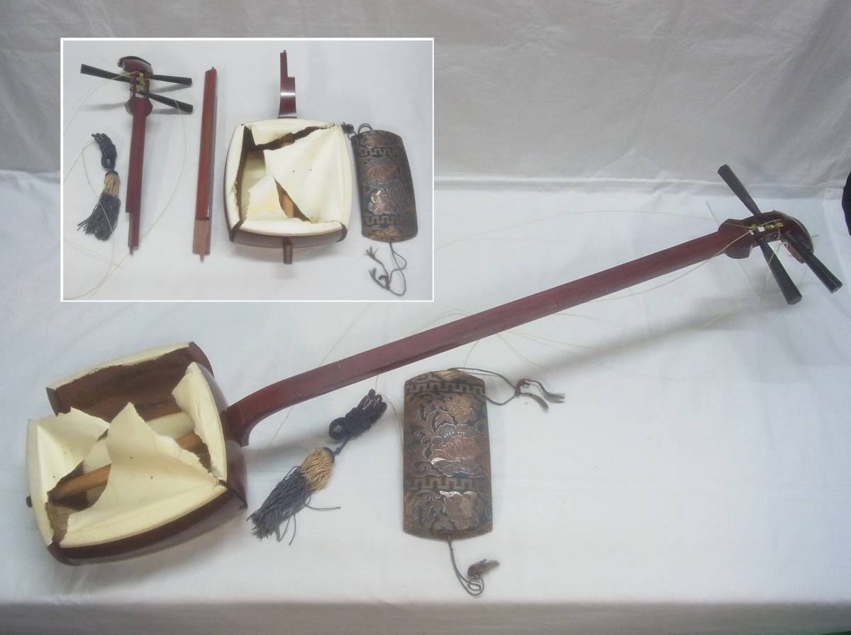 三味線 子持ち綾杉胴 中棹　紅木　ケース 和楽器 東さわり 三味線 和楽器 紅木 子持ち綾杉胴 東さわり - メルカリ 中棹 ケース