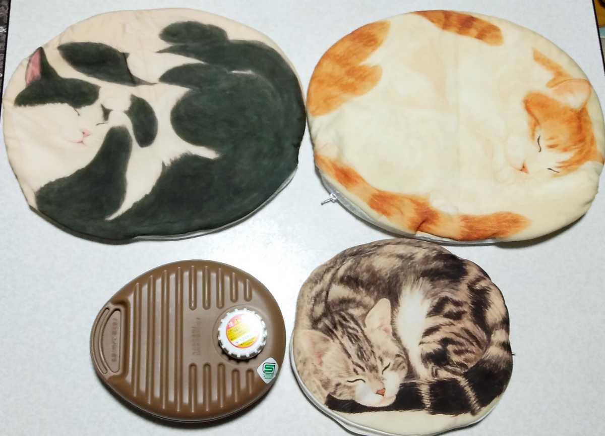 猫部発のユーモアと癒しをくれるネコグッズ6 実物チェックフェリシモ フェリシモ | FELISSIMO YOU+MORE！ひざの上でごろごろ 猫部 クッションケース 6種 猫に手を入れてあったまろう。 公式通販 丸く眠る 新品未開封 YOU＋MORE！ [幽默] [官方郵購]