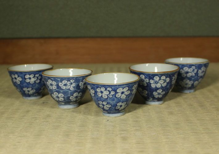 中国美術 煎茶碗 青花 口径約5.8㎝ 東Y8-0728☆2F OUT 新 中国美術 煎茶碗 青花 口径約5.8㎝ 東Y8-0728☆2F OUT 新
