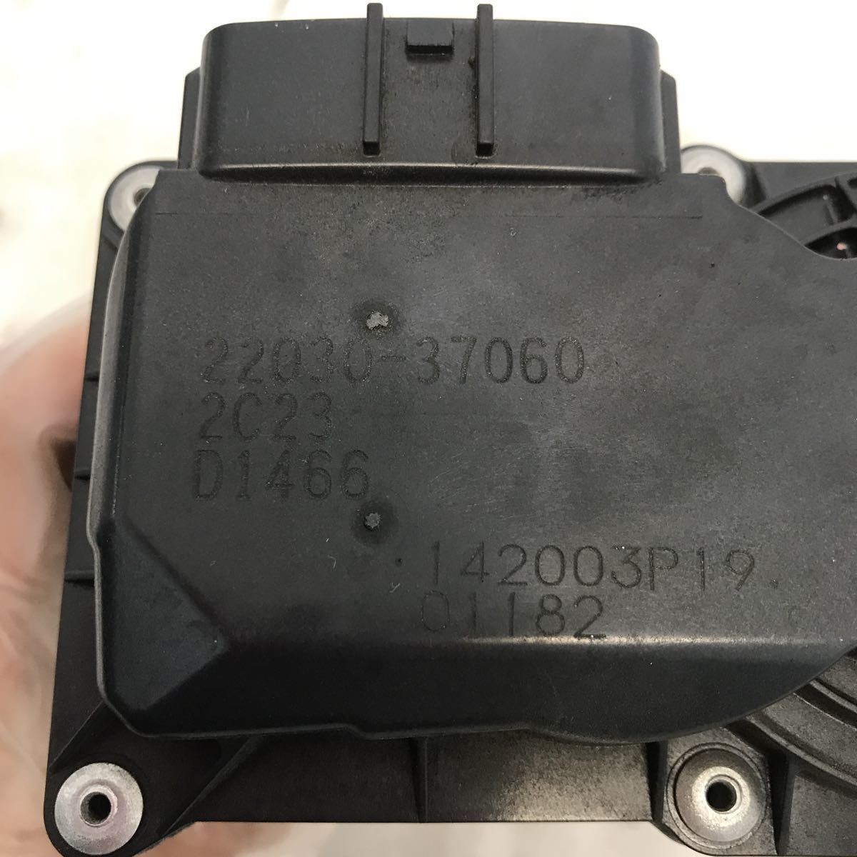 ★トヨタ　プリウス30前期★純正スロットルボディー/22030-37060/DAA-ZVW30 YA322 スロットルボディ リビルト 国内正規品トヨタ -30プリウス TOYOTAプリウスのスロットル加工をTRY・BOXさんで施してみました。燃費向上が期待されます。 30スロコンの通販
