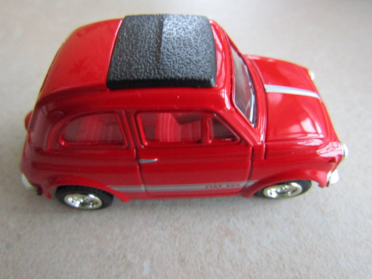 Fiat フィアット 500ミニカー赤 イタリアmajaniチョコレートコラボ品 轟友宏イラスト缶ケース付 11roo 乗用車 売買されたオークション情報 Yahooの商品情報をアーカイブ公開 オークファン Aucfan Com