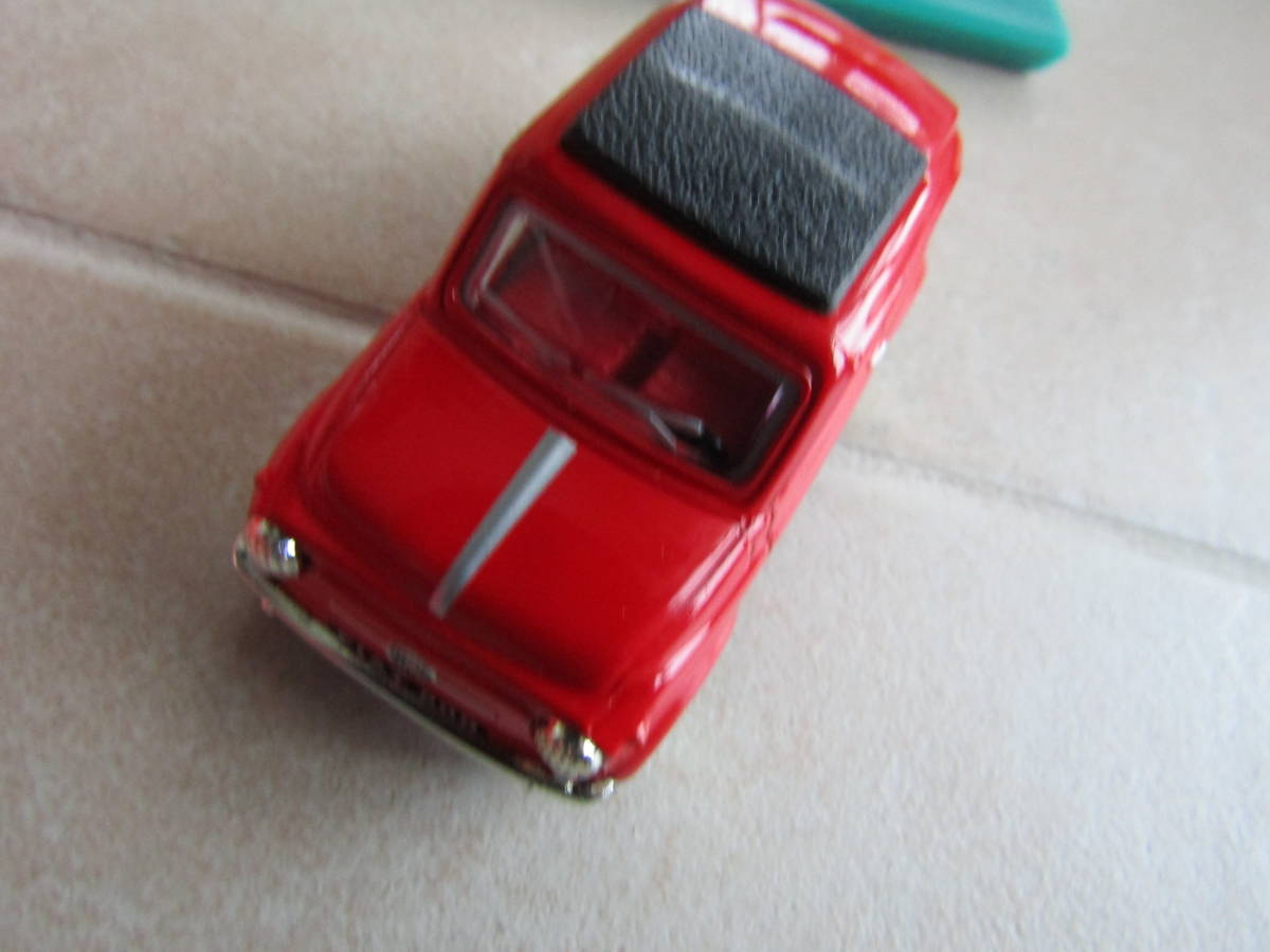 Fiat フィアット 500ミニカー赤 イタリアmajaniチョコレートコラボ品 轟友宏イラスト缶ケース付 11roo 乗用車 売買されたオークション情報 Yahooの商品情報をアーカイブ公開 オークファン Aucfan Com