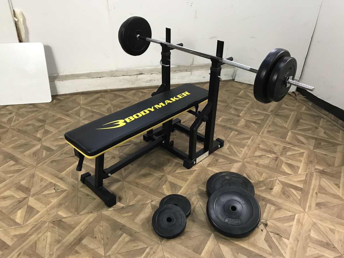 BODY DESIGNハイパープレスベンチとBODYMAKERセーフティスタンド