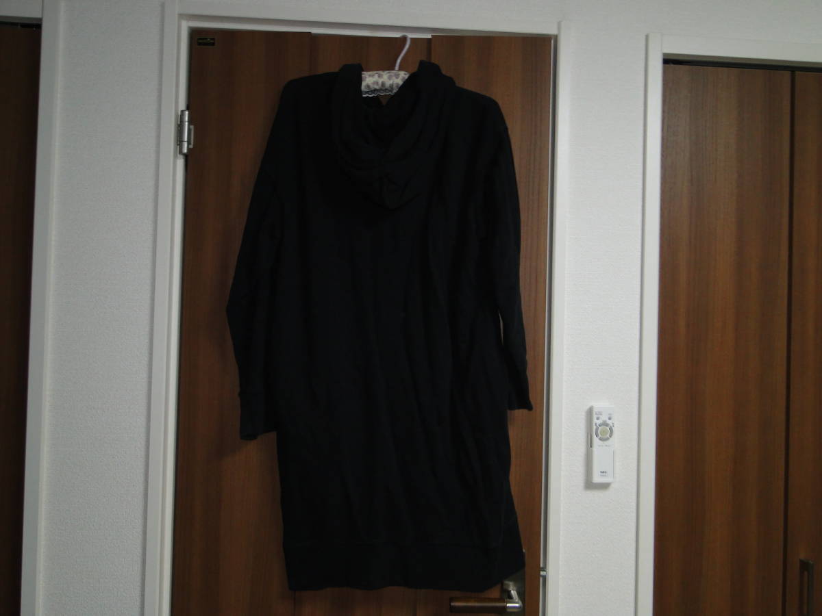 ユニクロ 黒 ミッキーパーカーワンピース L Lサイズ 売買されたオークション情報 Yahooの商品情報をアーカイブ公開 オークファン Aucfan Com