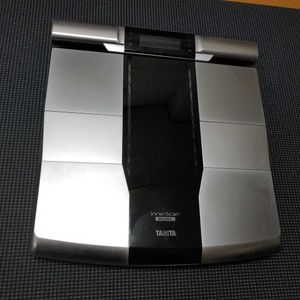 タニタ みすぼらしい 体組成計 RD-E04(RD-800) インナースキャンデュアル