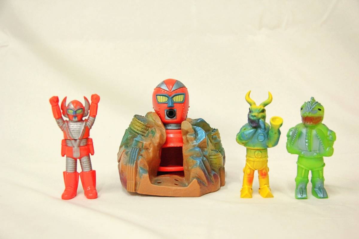 新作，人気SALE 当時物 フィギュア 部品が一部ありません ブルマァク 電人ザボーガー ザボーガー基地 ソフビ3体セット 管1-2111 ARRR(その他)｜売買されたオークション情報、yahooの商品情報をアーカイブ公開 - その他