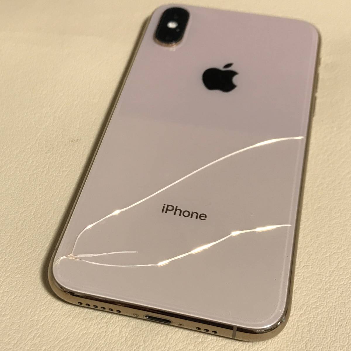 SIMフリー/ジャンク/中古】iPhoneXs 256GB ゴールド☆SIMロック解除済