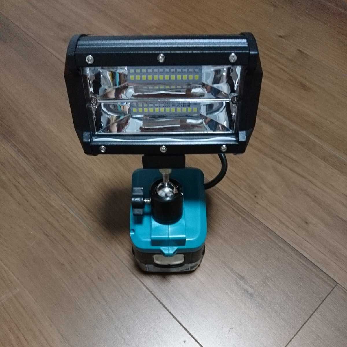 元祖本物 マキタ 72w LEDライト 投光器 広角 ワイド 360度 18v 14.4v