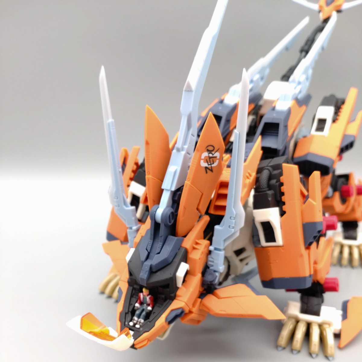 ライガーゼロ シュナイダー コトブキヤ HMM ゾイド 完成品 zoids 1/72