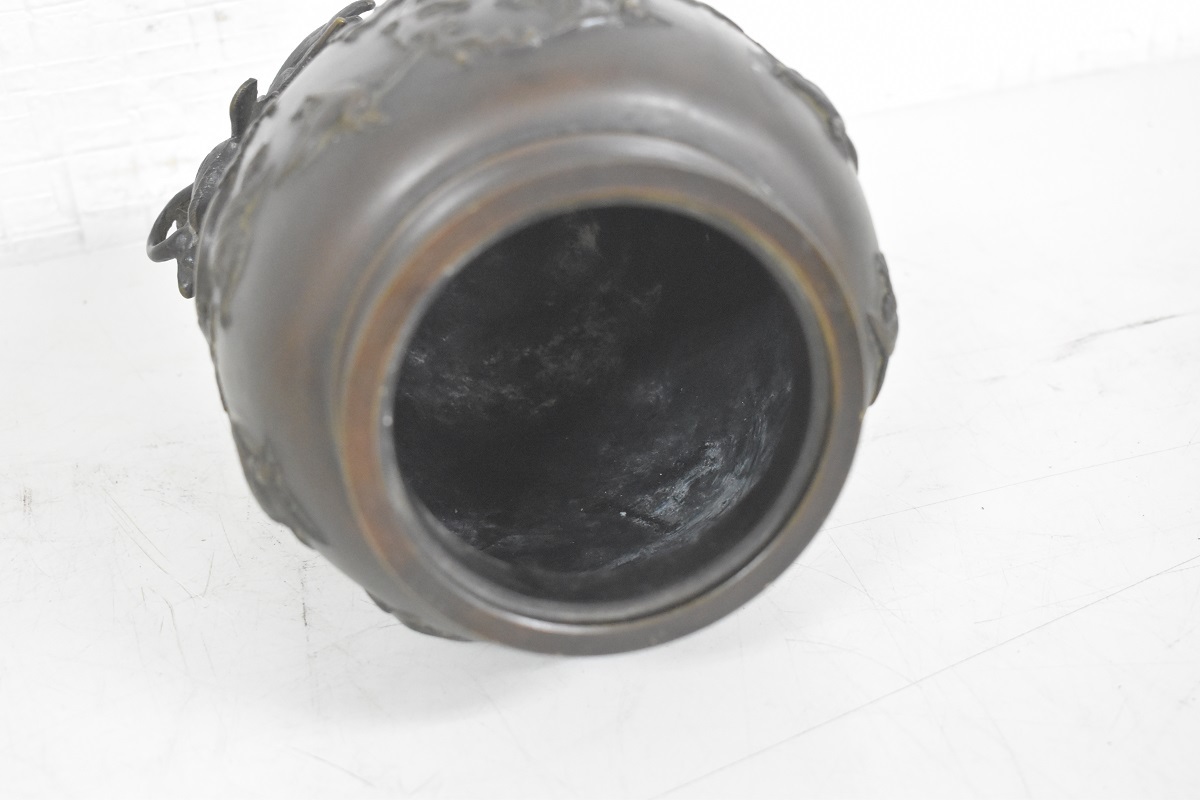 S12-18 現状品 金工師 剛信造 高岡銅器 銅製 兎摘群鶴波浮彫龍足 共箱