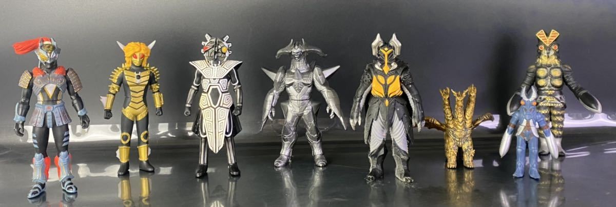 S.H.Figuarts ゴモラ エレキング レッドキング S.H.Figuarts レッド