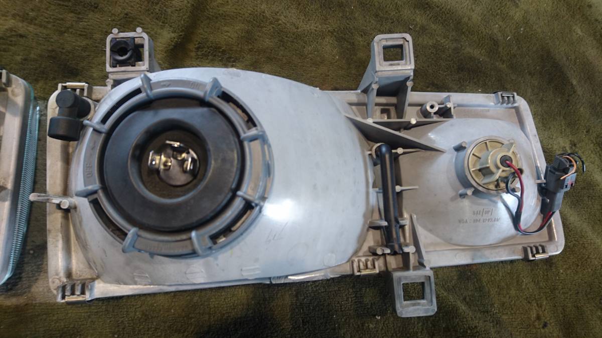 KOITO 110-25684 UDコンドル　ヘッドライト 日産 UD コンドル KOITO 100-25465 ヘッドライト 左右セットR3-12-10