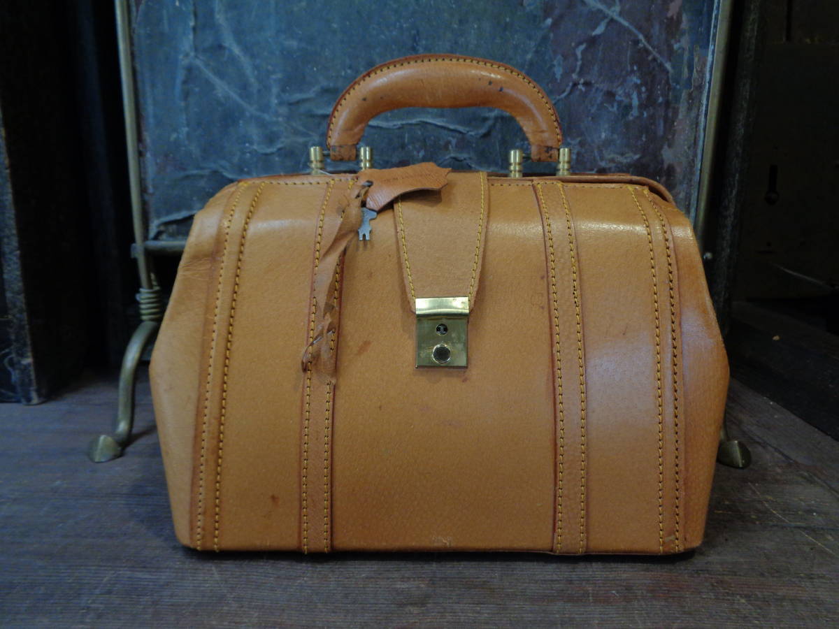 【本革の鍵付きドクターバッグ小】トランクレザー鞄ポーチ旅行セカンドバッグインテリア収納ケース古道具アンティークインダストリアル