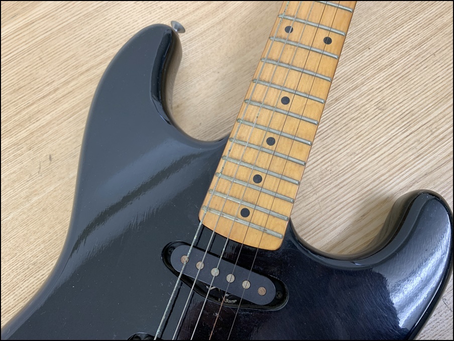Samick SM-4B エレキギター
