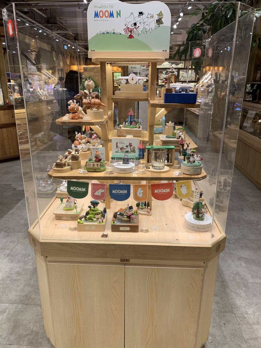 K'] Wooderful life LINE FRIENDS ピクニックへ 木製からくり