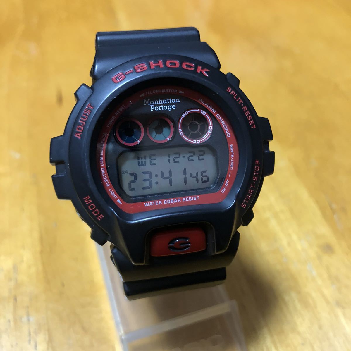 DW-6900FS 中古G-SHOCK × メンズ 激レア☆G-SHOCK マンハッタン