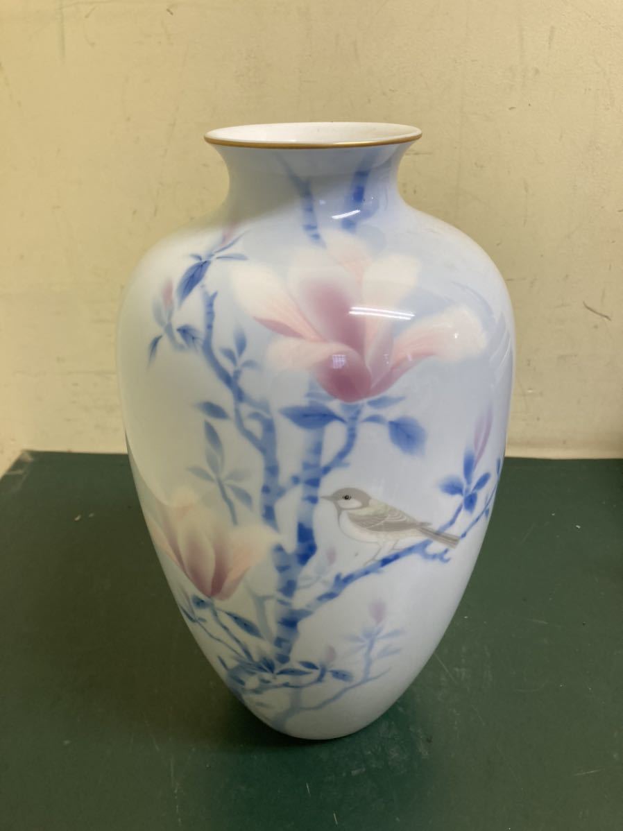 N 美術有田焼 花瓶 花器 壺 深川製 官窯染付 花 小鳥 鳥 高さ 約28cm
