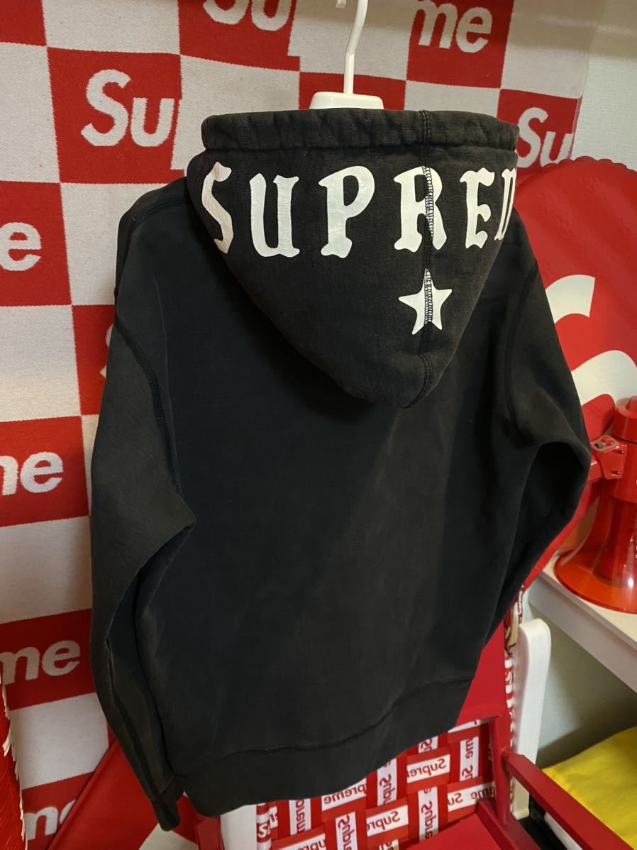 h*o様 Supreme パーカー　ブラック パーカー Supreme Hooded ブラック⁄黒色系）のフリマアイテム一覧