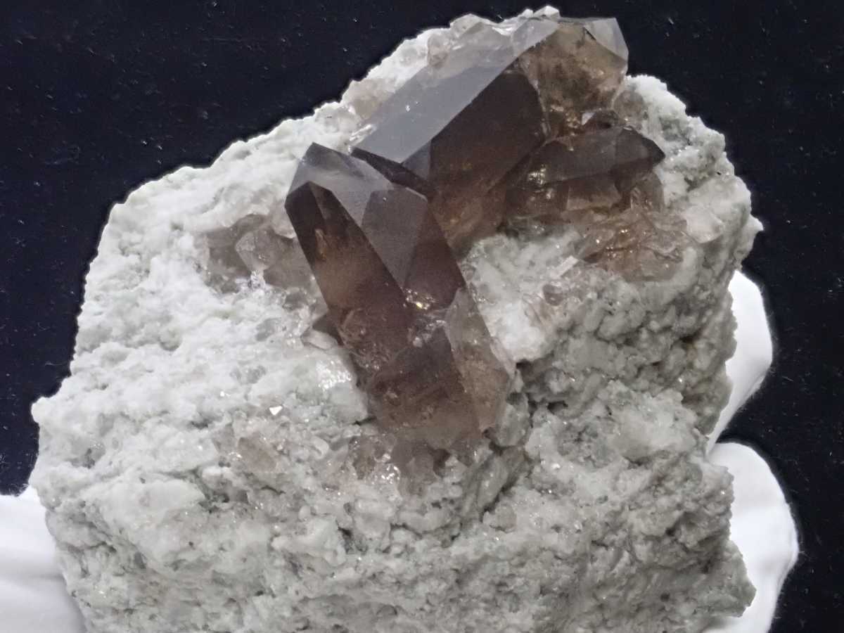 スイス産 母岩付き スモーキークォーツ 煙水晶 原石 標本(原石)｜売買  