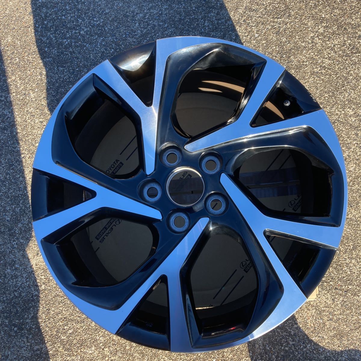 C-HR トヨタ CHR 18インチ +50 美品 5H 114.3 PCD 7J 純正アルミホイール18インチ 純正アルミホイール 純正 0 CH-R ホイール（リム径（インチ）18）の通販