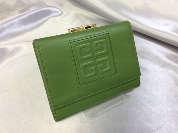 GIVENCHY ジバンシー レザー 折り畳み財布 がま口 ウォレット 財布