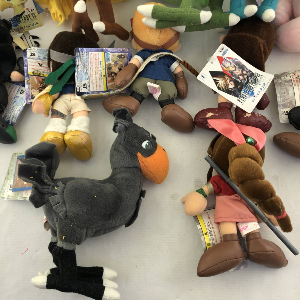 12点セット Ff7 ファイナルファンタジー7 ぬいぐるみ まとめ チョコボ クラウド エアリス シド ユフィ 他 ジャンク品 キャラクター 売買されたオークション情報 Yahooの商品情報をアーカイブ公開 オークファン Aucfan Com