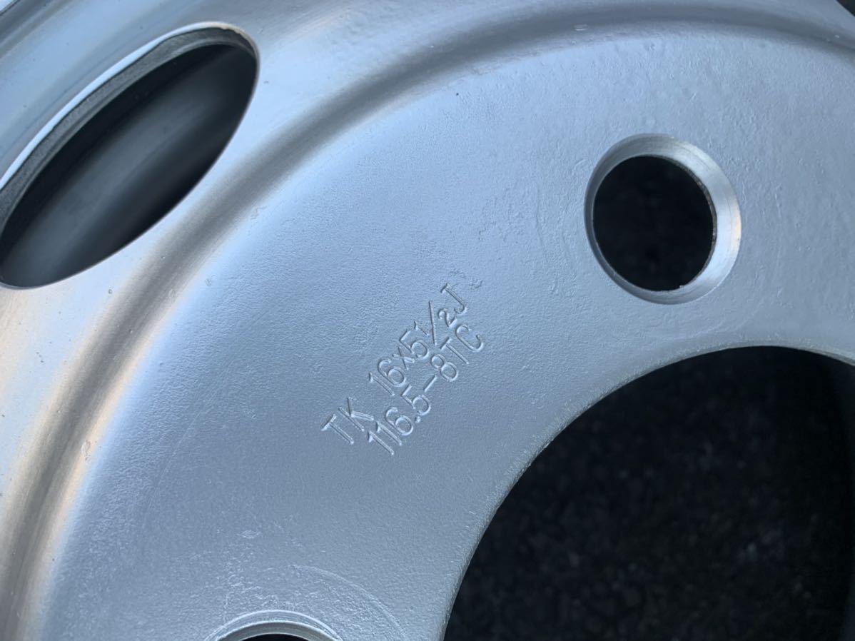 スタッドレス 195/85R16 BS W979 再生タイヤ 2015製 2017年 いすゞ 