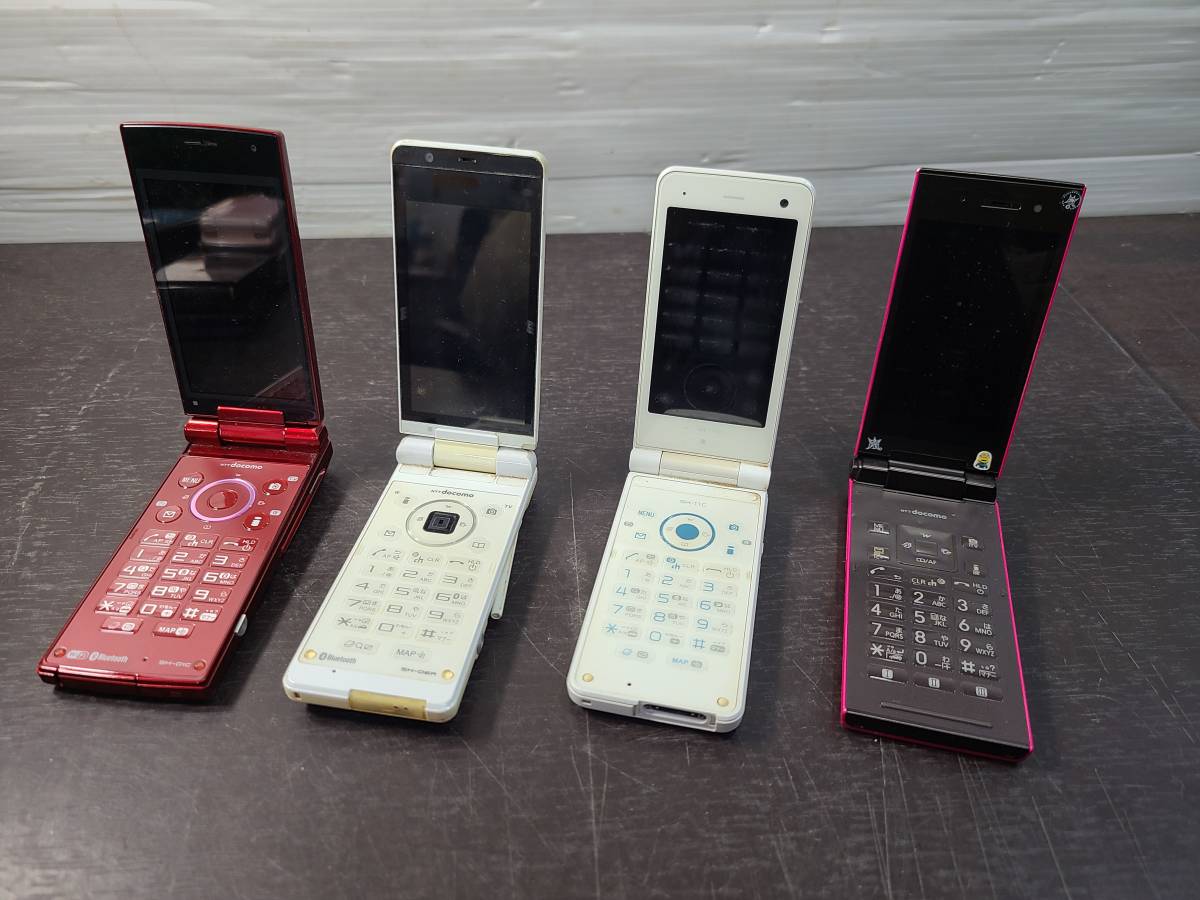 NTT docomo ガラケー 16点まとめ売りセット ○4046Y○ 携帯電話
