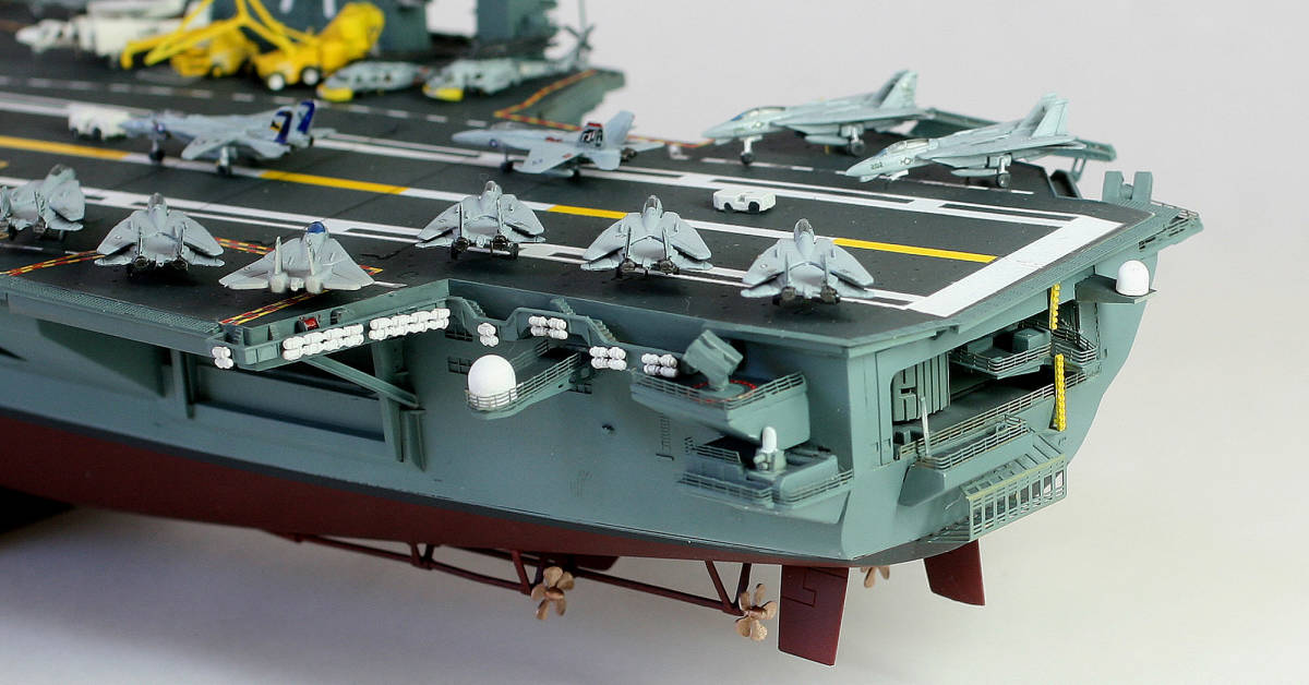 ○完成品・1/700・アメリカ海軍ニミッツ級空母・CVN-71『セオドア