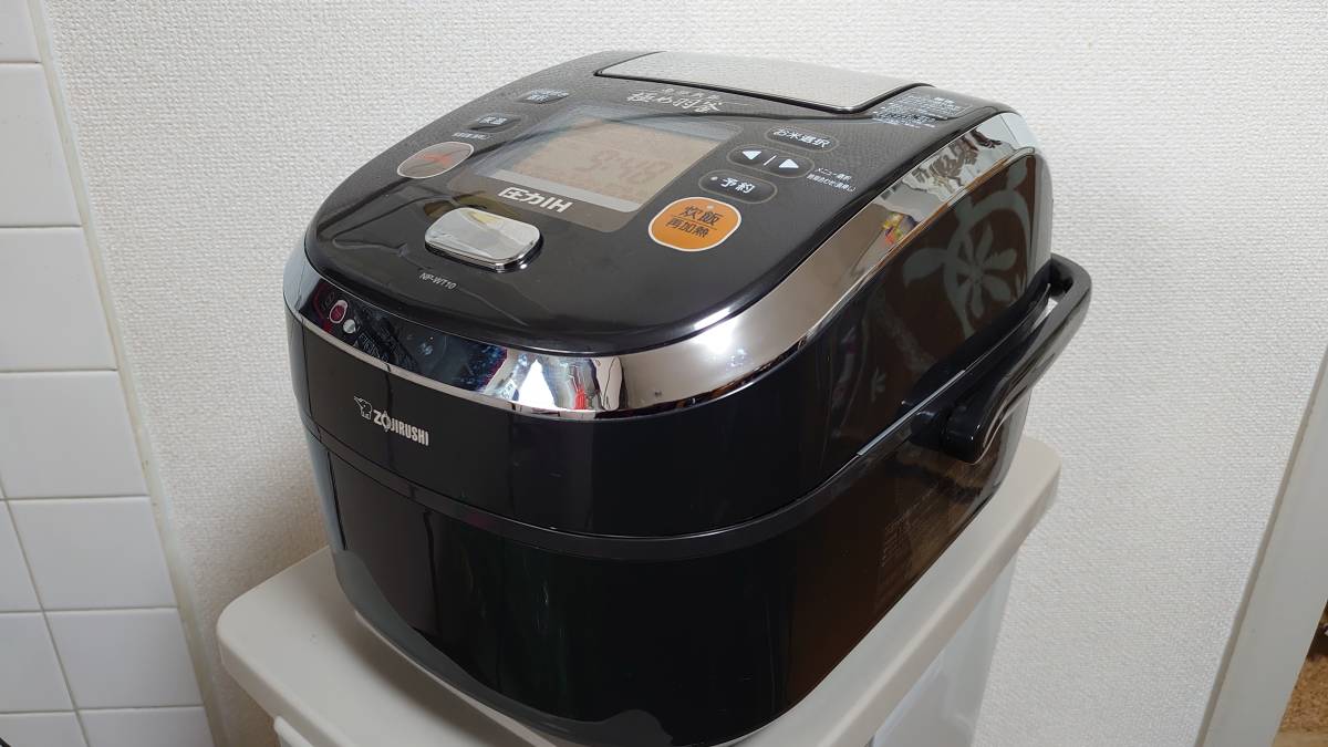炊飯器 象印 5.5合 圧力IH式 極め羽釜 | NP-WT10 - 南部鉄器極め羽釜