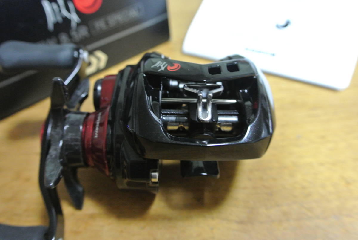 ♪♪超美品　ダイワ　月下美人　AIR TW 8.5R　PE SPECIAL　現行モデル♪♪