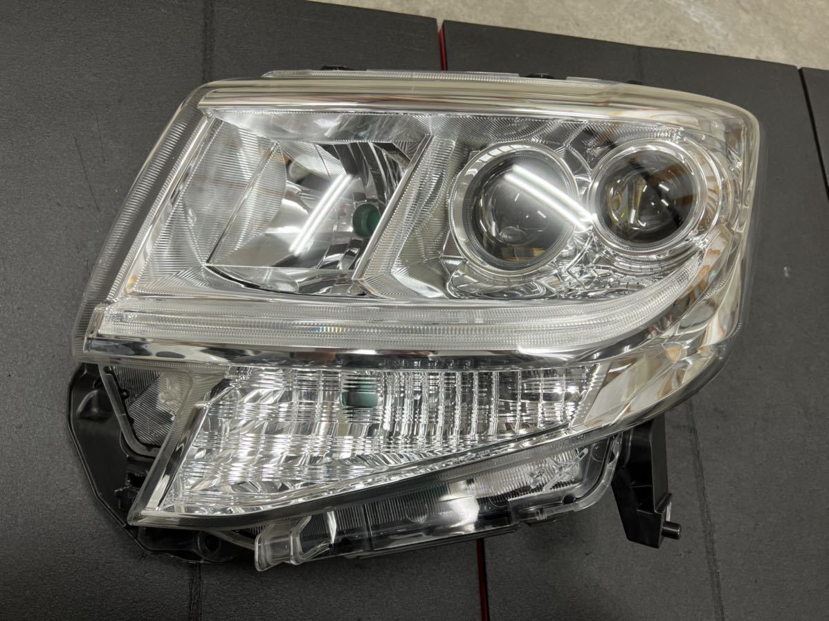 LA600S タント カスタム 純正 左 ヘッド ライト KOITO 100-51392 個人