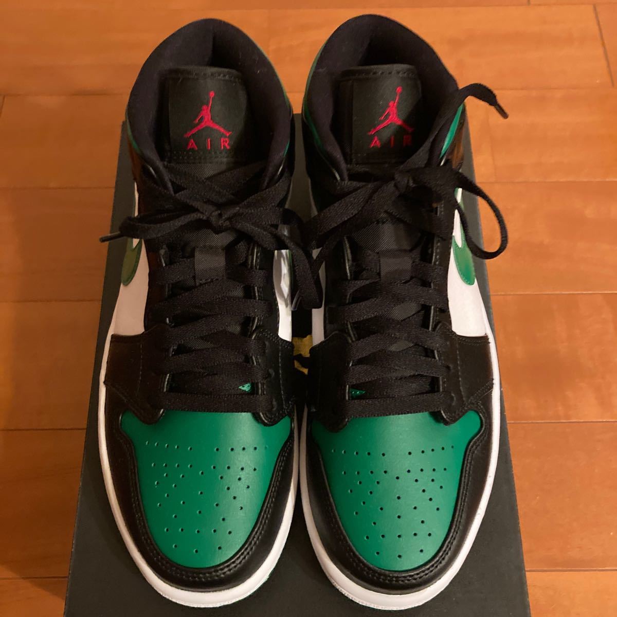 NIKE AIR JORDAN 1 MID 緑黒白26.0cm（US8.0）新品室内試着のみ(26.0cm 