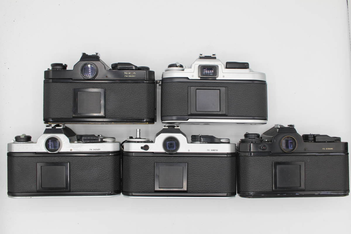Nikon FE フィルムカメラ　レンズセット Nikon FE フィルムカメラ、レンズ、ストロボのセット Nikon ニコン FE