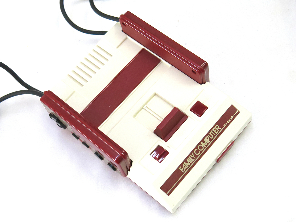 美品◇任天堂/ソニー◇ニンテンドークラシックミニ・ファミコン+ 