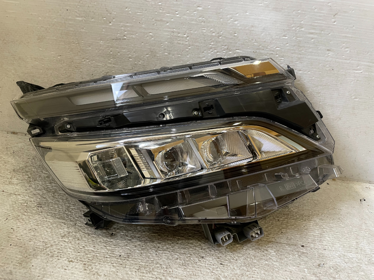 たかたか様専用 80ヴォクシー ZS 煌Ⅱ ヘッドライト 右 【メーカー直営