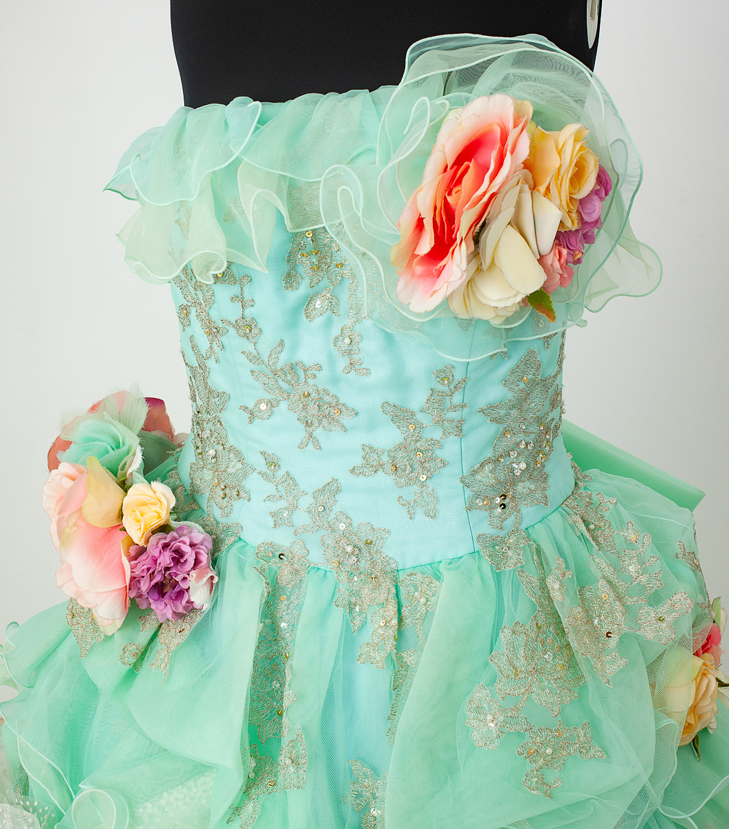 p0989　中古!!　ウェディングドレス　１１ＦＴ | ウェディングドレス ドレス詳細 公式通販 7-11T (フィスク)”)